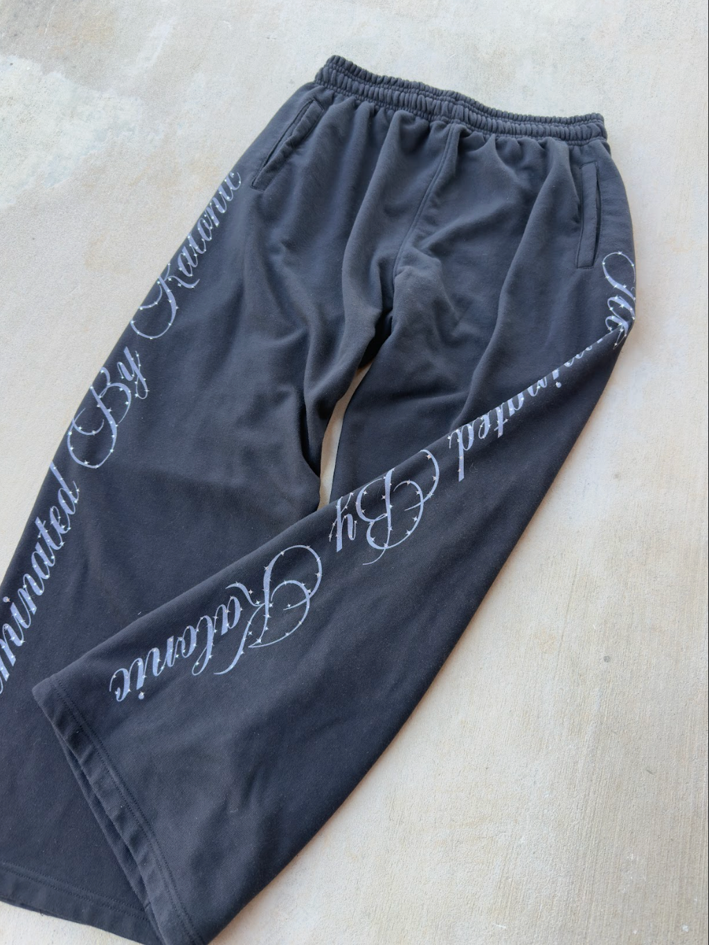 ILLUMINATED BY KALONIC BLACK SWEATS